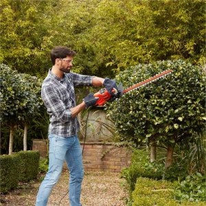 Електричні ножиці для живоплоту (кущоріз) BLACK+DECKER BEHT201