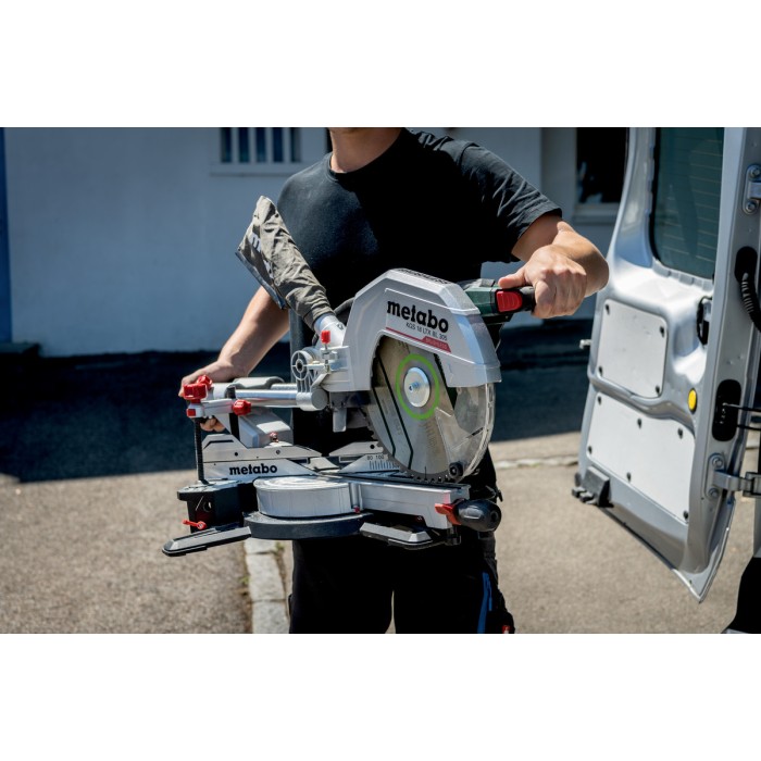 KGS 18 LTX BL 216 Акумуляторна торцювальна пила KGS 18 LTX BL 216 Акумуляторна торцювальна пила