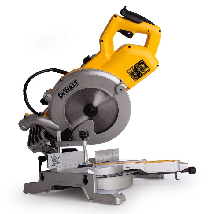 Торцювальна пила DeWALT DWS 778 Торцювальна пила DeWALT DWS 778