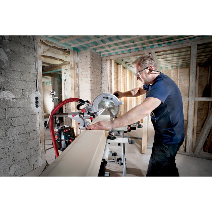 Торцювальна пила METABO KGS 305 M (619305000) Торцювальна пила METABO KGS 305 M (619305000)