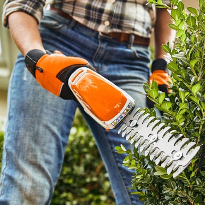 Акумуляторні ножиці для трави і кущів STIHL HSA 26 SET (HA030113506) Акумуляторні ножиці для трави і кущів STIHL HSA 26 SET (HA030113506)