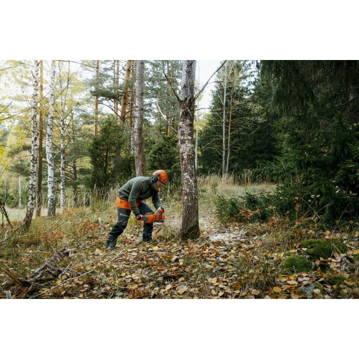 Акумуляторна ланцюгова пила HUSQVARNA 340i Акумуляторна ланцюгова пила HUSQVARNA 340i