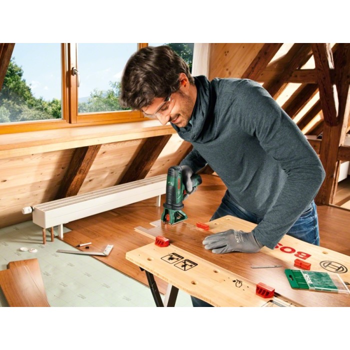 Акумуляторний лобзик BOSCH EasySaw 12 (06033B4005) Акумуляторний лобзик BOSCH EasySaw 12 (06033B4005)