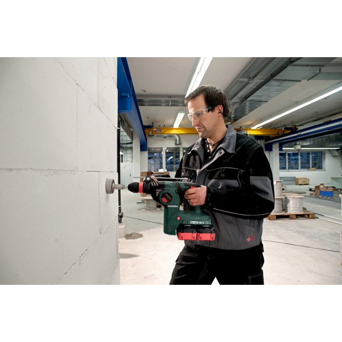 Акумуляторний перфоратор METABO KHA 36-18 LTX 32 (600796650) Акумуляторний перфоратор METABO KHA 36-18 LTX 32 (600796650)