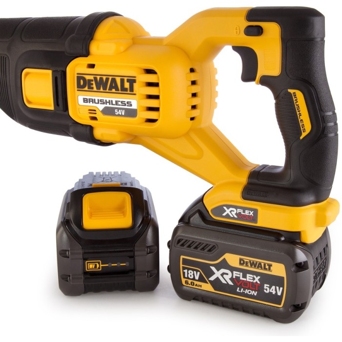 Акумуляторна шабельна пила DeWALT DCS388T2 Акумуляторна шабельна пила DeWALT DCS388T2