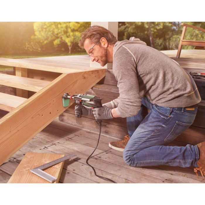 Дриль BOSCH UniversalImpact 700 (0603131020) Дриль BOSCH UniversalImpact 700 (0603131020)