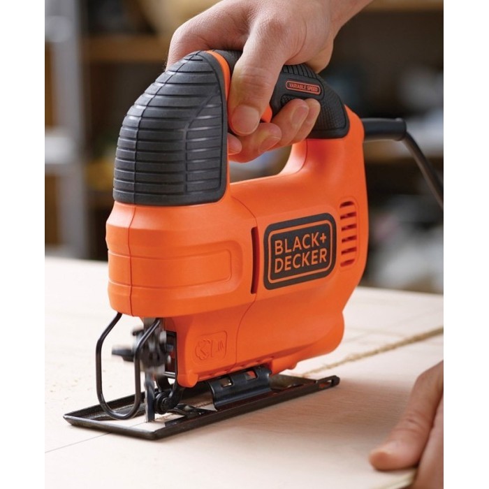 Електричний лобзик BLACK+DECKER KS501 Електричний лобзик BLACK+DECKER KS501