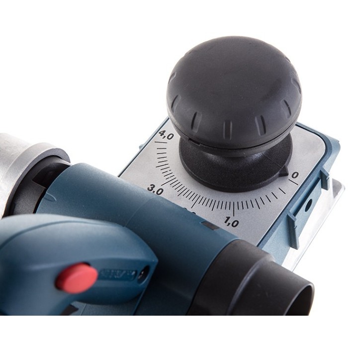 Рубанок мережевий BOSCH GHO 40-82 C Professional (060159A76A) Рубанок мережевий BOSCH GHO 40-82 C Professional (060159A76A)