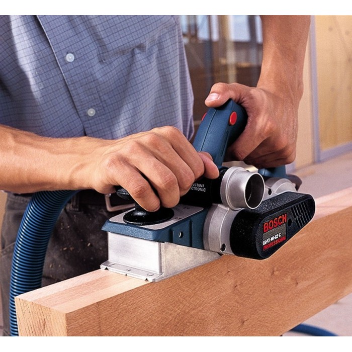 Рубанок мережевий BOSCH GHO 40-82 C Professional (060159A76A) Рубанок мережевий BOSCH GHO 40-82 C Professional (060159A76A)