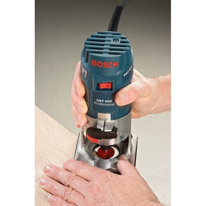 Фрезер BOSCH GKF 600 Professional (060160A100) Фрезер BOSCH GKF 600 Professional (060160A100)