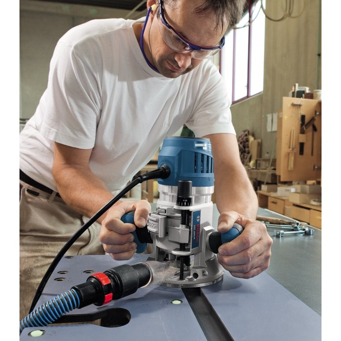 Фрезер BOSCH GMF 1600 CE Professional (0601624022) Фрезер BOSCH GMF 1600 CE Professional (0601624022)