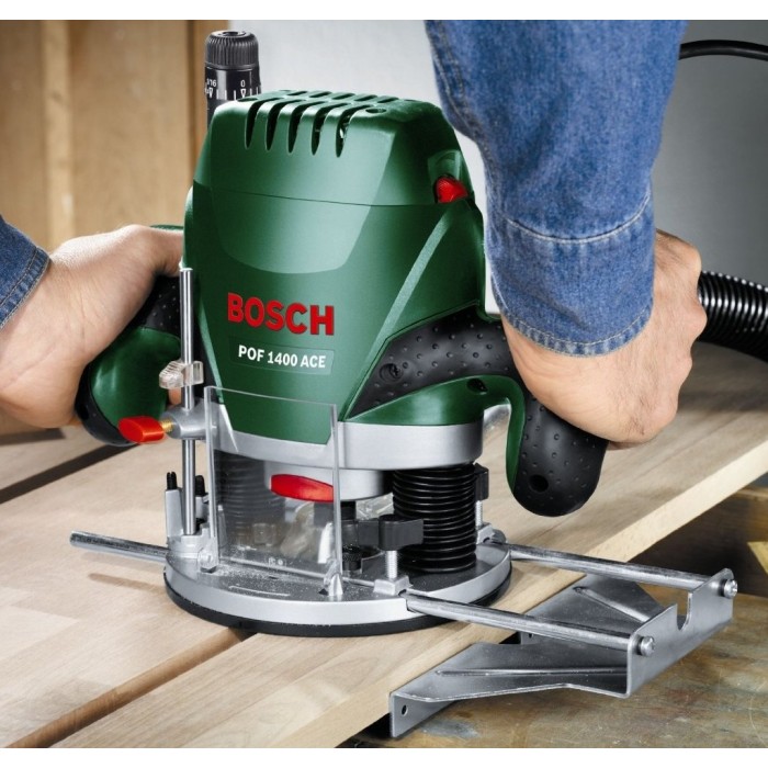 Фрезер BOSCH POF 1400 ACE (060326C820) Фрезер BOSCH POF 1400 ACE (060326C820)