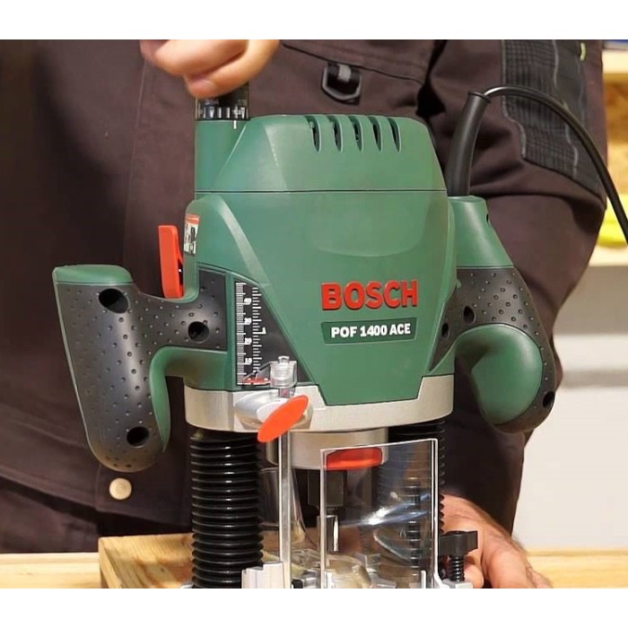 Фрезер BOSCH POF 1400 ACE (060326C820) Фрезер BOSCH POF 1400 ACE (060326C820)