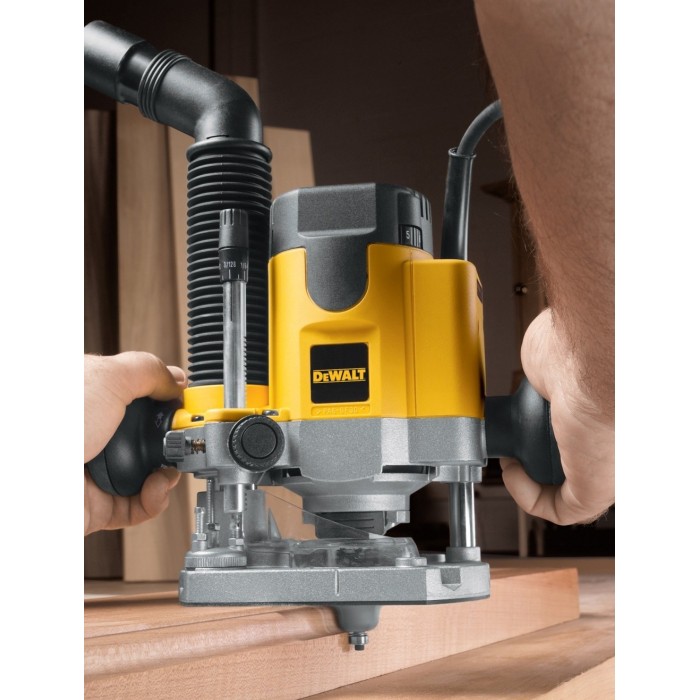 Фрезер DeWALT DW621 Фрезер DeWALT DW621