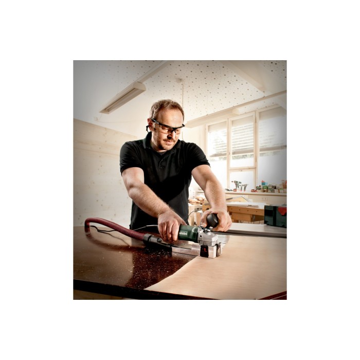 Фрезер METABO LF 724 S (600724000) Фрезер METABO LF 724 S (600724000)