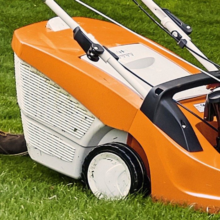 Газонокосарка бензинова STIHL RM 448 T (63580113411) Газонокосарка бензинова STIHL RM 448 T (63580113411)
