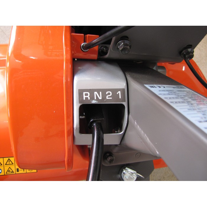 Культиватор бензиновий HUSQVARNA TF 230 (9673167‑01) Культиватор бензиновий HUSQVARNA TF 230 (9673167‑01)
