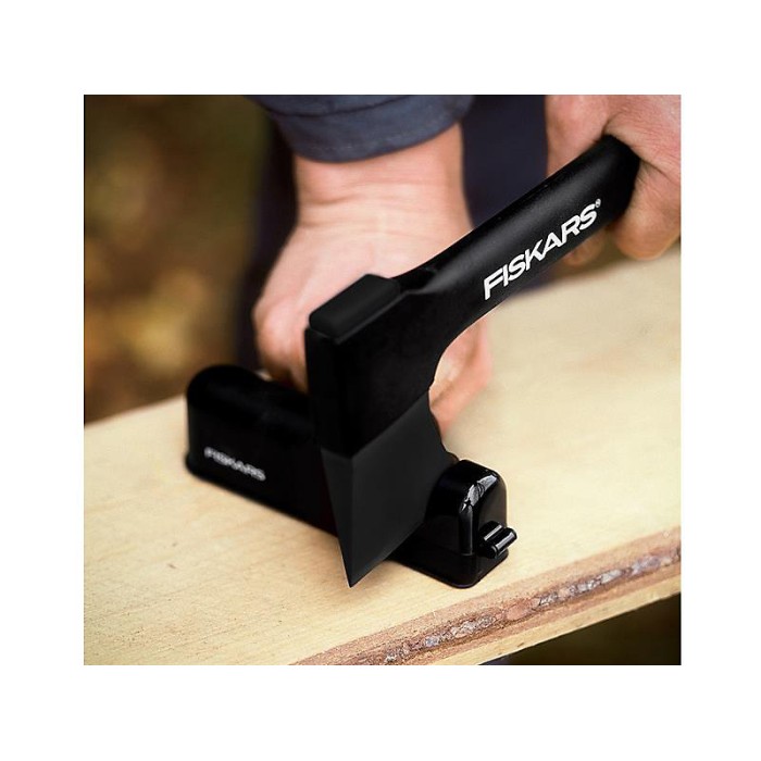 Точило для ножів та сокир FISKARS Solid Точило для ножів та сокир FISKARS Solid
