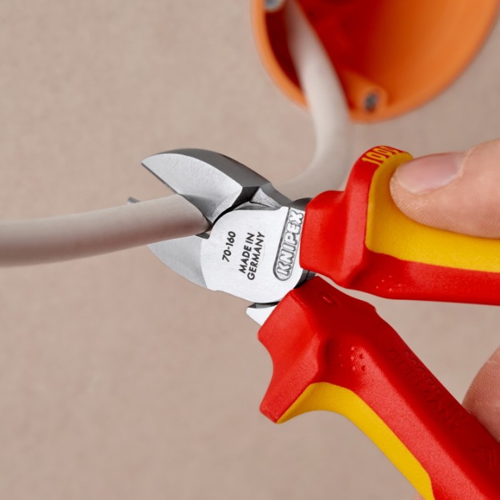 Кусачки бокові (бокорізи), діаметр 4,0мм, 160мм VDE KNIPEX 70 06 160 SB, хромовані Кусачки бокові (бокорізи), діаметр 4,0мм, 160мм VDE KNIPEX 70 06 160 SB, хромовані