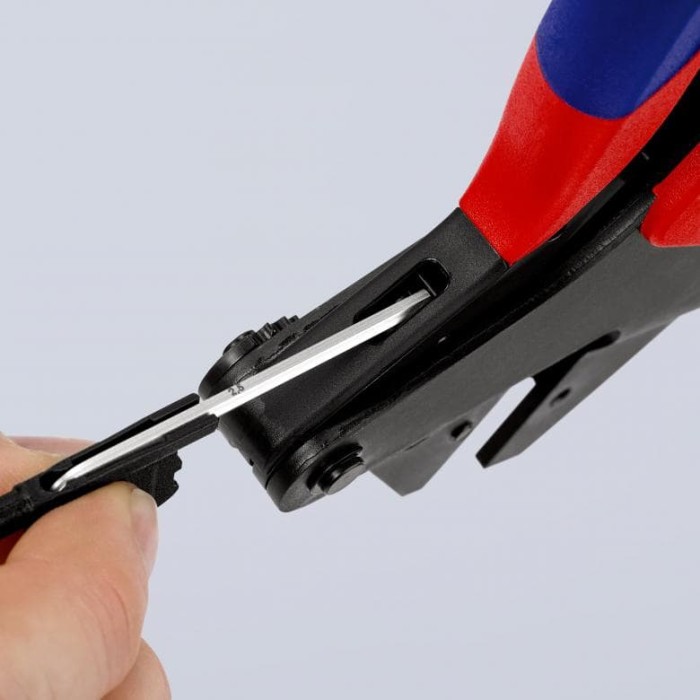 Інструмент опресовочний системний KNIPEX 97 43 200 (для змінних матриць) Інструмент опресовочний системний KNIPEX 97 43 200 (для змінних матриць)