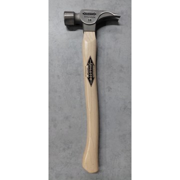Молоток титановий з рукояттю гіккори MILWAUKEE STILETTO Ti16SC-H16
