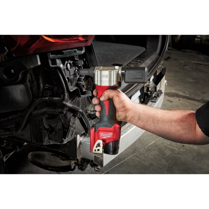 Заклепочник акумуляторний MILWAUKEE, M12 BPRT-201X діаметр заклепок 2,4-4,8мм (зарядний пристрій С12 С, 1 акумулятор М12 В2 2Аг, Заклепочник акумуляторний MILWAUKEE, M12 BPRT-201X діаметр заклепок 2,4-4,8мм (зарядний пристрій С12 С, 1 акумулятор М12 В2 2Аг,