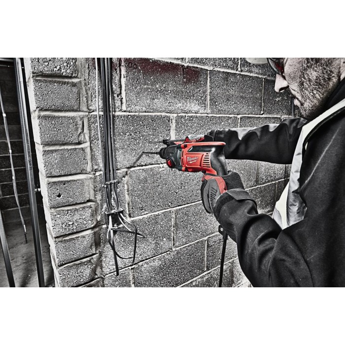 Перфоратор SDS-PLUS MILWAUKEE, PH 26 T, 800Вт, 2,4Дж (3 режими) (бічна рукоять, обмежувач глибини, кейс) Перфоратор SDS-PLUS MILWAUKEE, PH 26 T, 800Вт, 2,4Дж (3 режими) (бічна рукоять, обмежувач глибини, кейс)