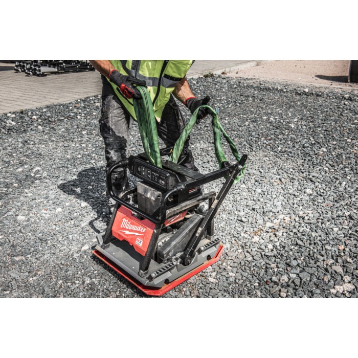 Віброплита акумуляторна MILWAUKEE MXF PC50-122 Віброплита акумуляторна MILWAUKEE MXF PC50-122