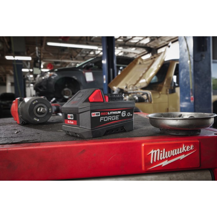 Акумулятор Li-Ion FORGE MILWAUKEE, M18 FB6 6Аг Акумулятор Li-Ion FORGE MILWAUKEE, M18 FB6 6Аг