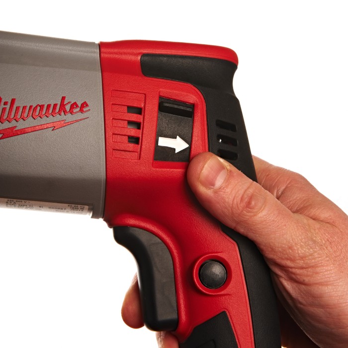 Перфоратор SDS-PLUS MILWAUKEE, PH 30 PowerX, 1030Вт, 3,6Дж (3 режими) (бічна рукоять, обмежувач глибини, кейс) Перфоратор SDS-PLUS MILWAUKEE, PH 30 PowerX, 1030Вт, 3,6Дж (3 режими) (бічна рукоять, обмежувач глибини, кейс)