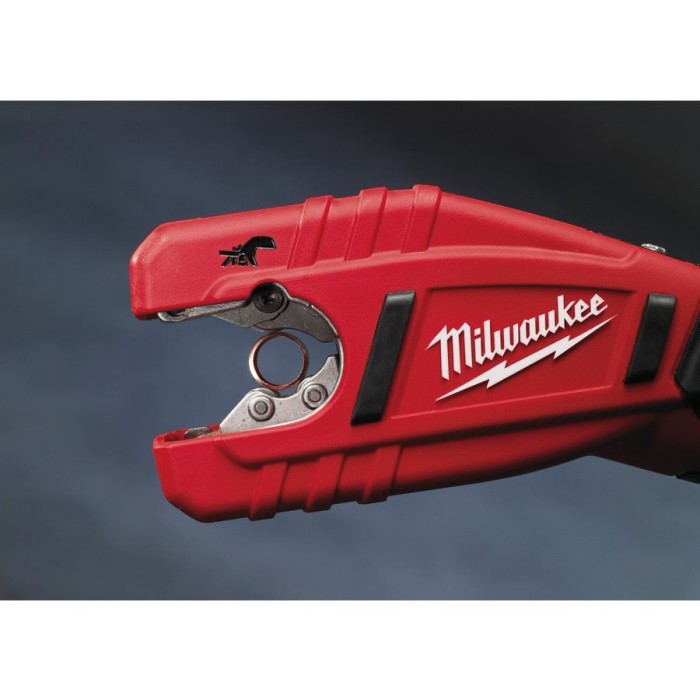 Труборіз акумуляторний для мідних труб MILWAUKEE, C12 PC-0 (каркас, картонне пакування) Труборіз акумуляторний для мідних труб MILWAUKEE, C12 PC-0 (каркас, картонне пакування)