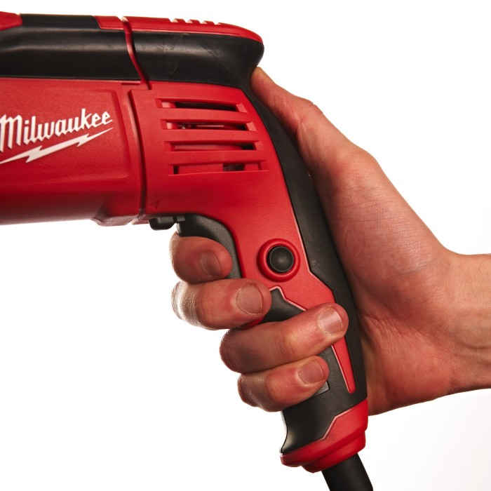 Дриль з ударом двошвидкісний MILWAUKEE, PD2E 24 R, 1020Вт (60Нм) (бічна рукоять, HD кейс) Дриль з ударом двошвидкісний MILWAUKEE, PD2E 24 R, 1020Вт (60Нм) (бічна рукоять, HD кейс)