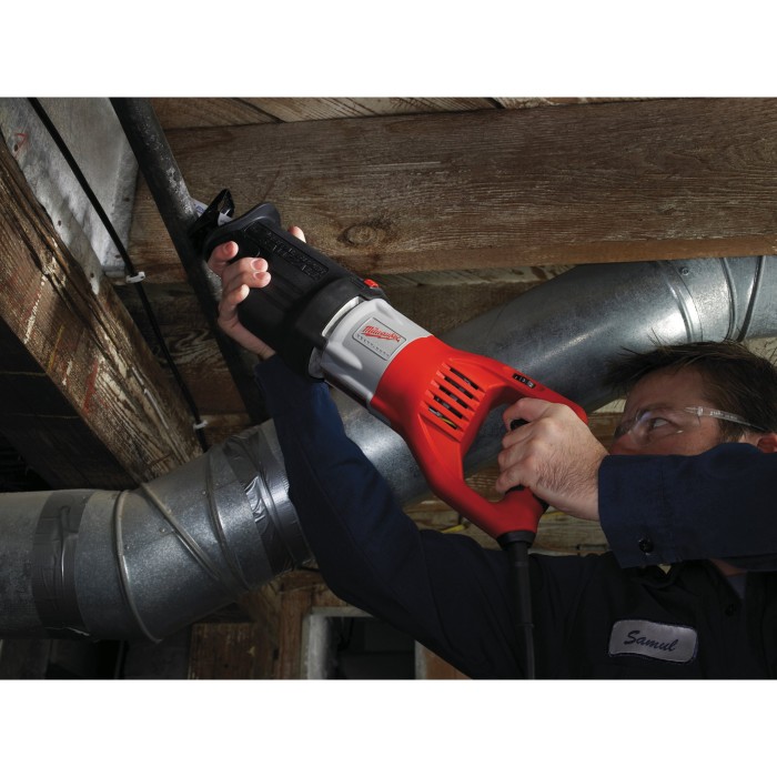 Пила шабельна MILWAUKEE, SSPE 1300 SX, 1300Вт Пила шабельна MILWAUKEE, SSPE 1300 SX, 1300Вт