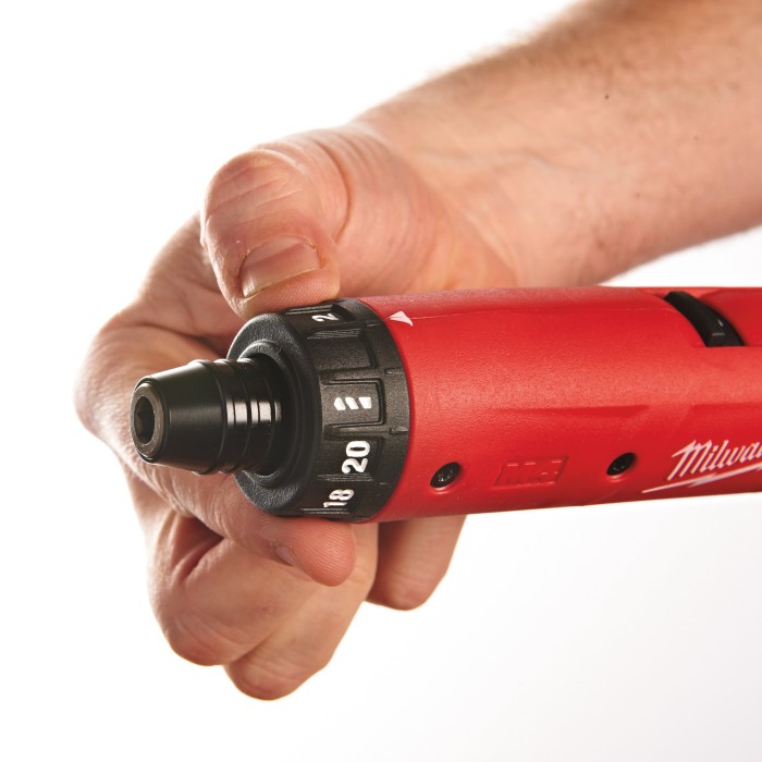 Викрутка акумуляторна MILWAUKEE, M4 D-202B, 5Нм (зарядний пристрій, 2 акумулятори М4 2Аг, картонне пакування) Викрутка акумуляторна MILWAUKEE, M4 D-202B, 5Нм (зарядний пристрій, 2 акумулятори М4 2Аг, картонне пакування)
