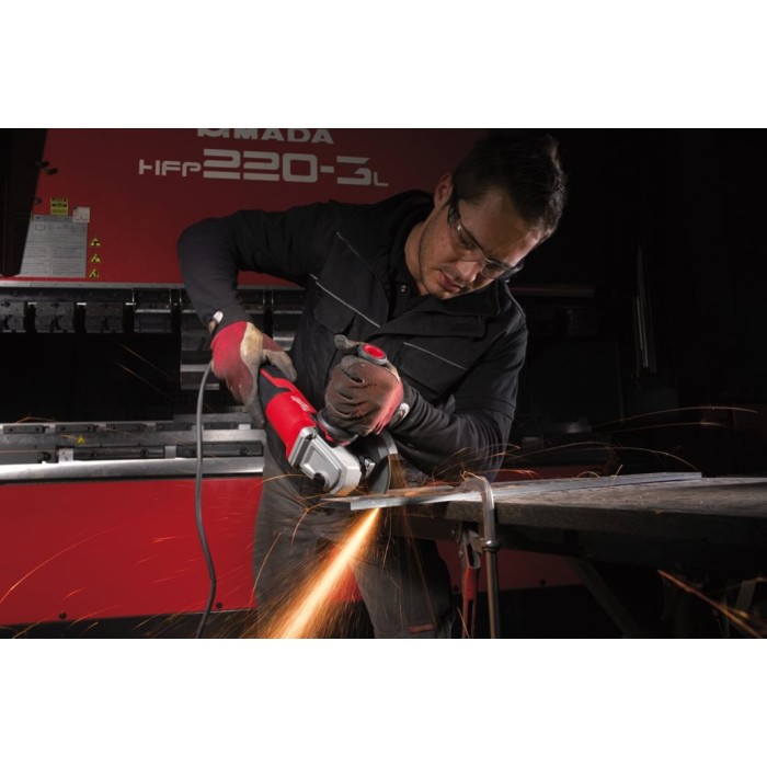 Шліфмашина кутова MILWAUKEE, AGV 15-150 XC DMS, 1550Вт, діаметр 150мм (захисний кожух, антивібраційна рукоять, опорна та притиск Шліфмашина кутова MILWAUKEE, AGV 15-150 XC DMS, 1550Вт, діаметр 150мм (захисний кожух, антивібраційна рукоять, опорна та притиск