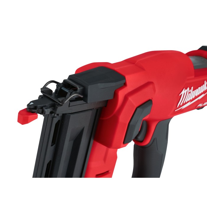 Пістолет цвяхозабивний акумуляторний безщітковий MILWAUKEE, M18 FN18GS-202X (зарядний пристрій M12-18 FC, 2 акумулятори М18 В2 2 Пістолет цвяхозабивний акумуляторний безщітковий MILWAUKEE, M18 FN18GS-202X (зарядний пристрій M12-18 FC, 2 акумулятори М18 В2 2