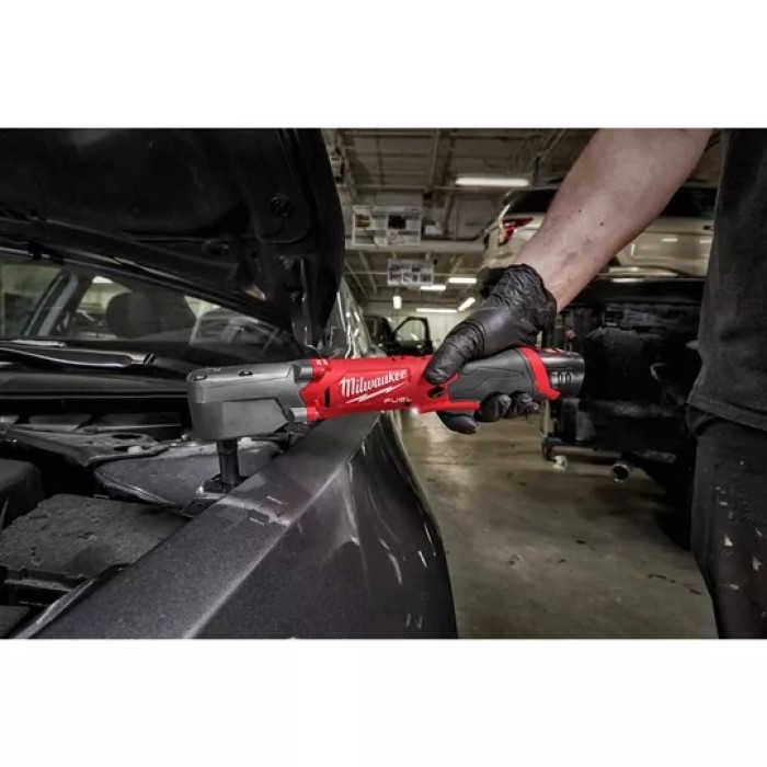 Гайковерт кутовий акумуляторний безщітковий 3/8'' MILWAUKEE, M12 FRAIWF38-0, 300Нм (каркас, картонее пакування) Гайковерт кутовий акумуляторний безщітковий 3/8'' MILWAUKEE, M12 FRAIWF38-0, 300Нм (каркас, картонее пакування)