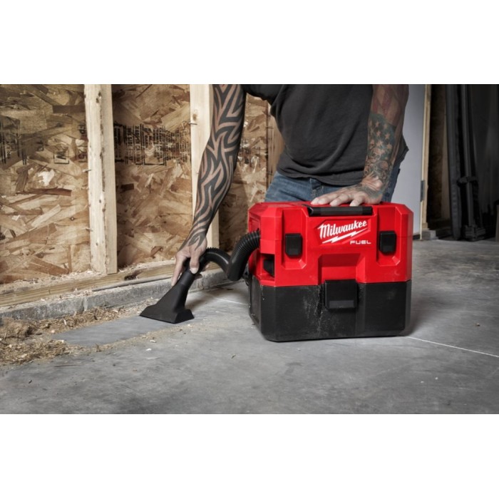 Пилосос акумуляторний MILWAUKEE, M12 FVCL-0, для рідини та сухого сміття (каркас, аксесуари, картонне пакування) Пилосос акумуляторний MILWAUKEE, M12 FVCL-0, для рідини та сухого сміття (каркас, аксесуари, картонне пакування)