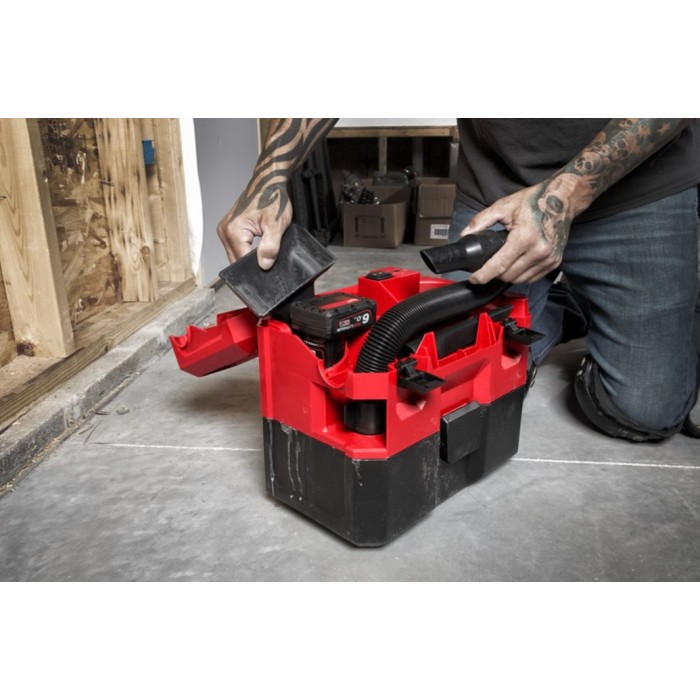 Пилосос акумуляторний MILWAUKEE, M12 FVCL-0, для рідини та сухого сміття (каркас, аксесуари, картонне пакування) Пилосос акумуляторний MILWAUKEE, M12 FVCL-0, для рідини та сухого сміття (каркас, аксесуари, картонне пакування)