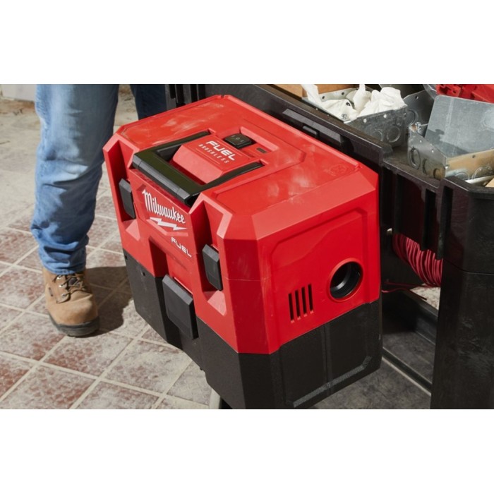 Пилосос акумуляторний MILWAUKEE, M12 FVCL-0, для рідини та сухого сміття (каркас, аксесуари, картонне пакування) Пилосос акумуляторний MILWAUKEE, M12 FVCL-0, для рідини та сухого сміття (каркас, аксесуари, картонне пакування)
