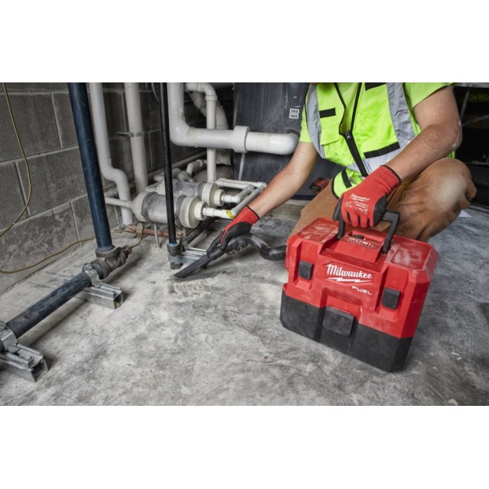 Пилосос акумуляторний MILWAUKEE, M12 FVCL-0, для рідини та сухого сміття (каркас, аксесуари, картонне пакування) Пилосос акумуляторний MILWAUKEE, M12 FVCL-0, для рідини та сухого сміття (каркас, аксесуари, картонне пакування)