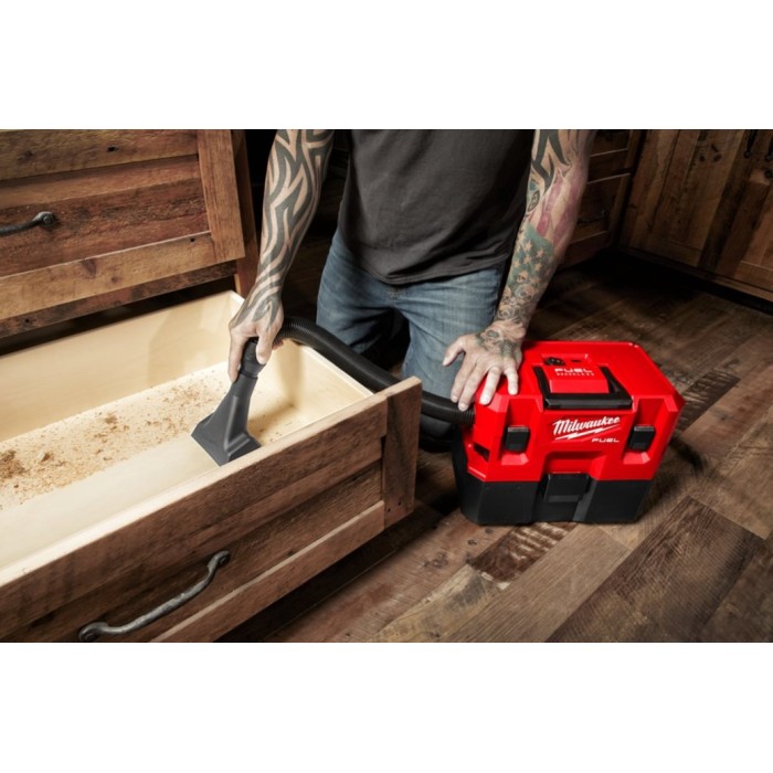 Пилосос акумуляторний MILWAUKEE, M12 FVCL-0, для рідини та сухого сміття (каркас, аксесуари, картонне пакування) Пилосос акумуляторний MILWAUKEE, M12 FVCL-0, для рідини та сухого сміття (каркас, аксесуари, картонне пакування)