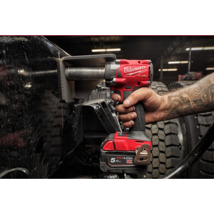 Гайковерт акумуляторний безщітковий 1/2'' MILWAUKEE, M18 FIW2P12-502X, 339Нм, з піном (зарядний пристрій M12-18 FC, 2 акумулятор Гайковерт акумуляторний безщітковий 1/2'' MILWAUKEE, M18 FIW2P12-502X, 339Нм, з піном (зарядний пристрій M12-18 FC, 2 акумулятор