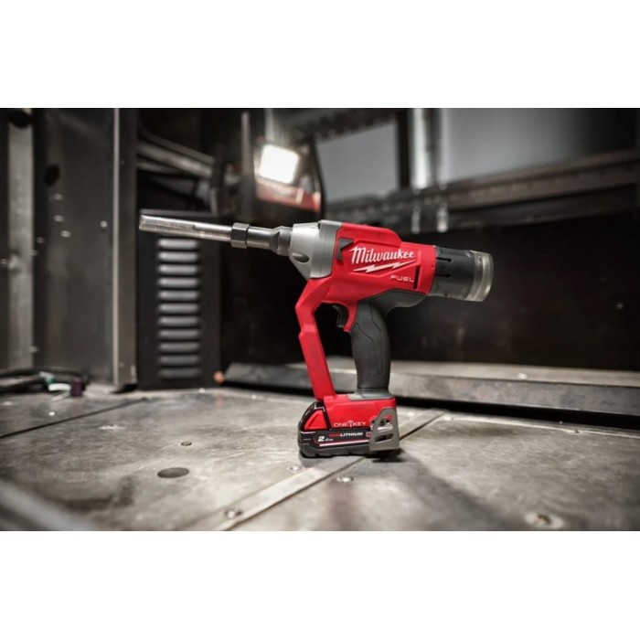 Заклепочник акумуляторний для замкових болтів безщітковий MILWAUKEE M18 ONEFLT-0X, діаметр 4,8-6,4мм (каркас, кліпса на ремінь. Заклепочник акумуляторний для замкових болтів безщітковий MILWAUKEE M18 ONEFLT-0X, діаметр 4,8-6,4мм (каркас, кліпса на ремінь.