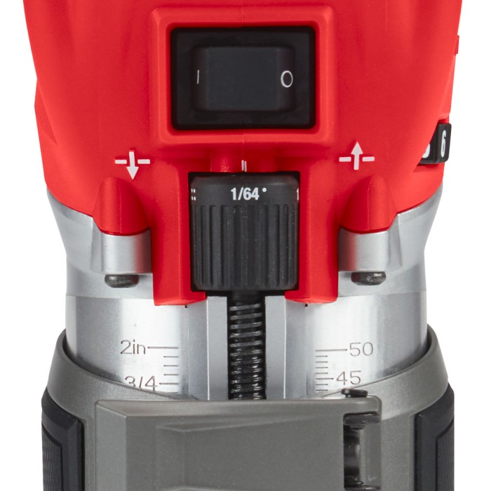 Фрезер кромкувальний акумулятрний MILWAUKEE, M18 FTR8-0X, цанга 6/8мм (насадки для відалення пилу 2шт, накладка 146мм, цанга 1х6 Фрезер кромкувальний акумулятрний MILWAUKEE, M18 FTR8-0X, цанга 6/8мм (насадки для відалення пилу 2шт, накладка 146мм, цанга 1х6