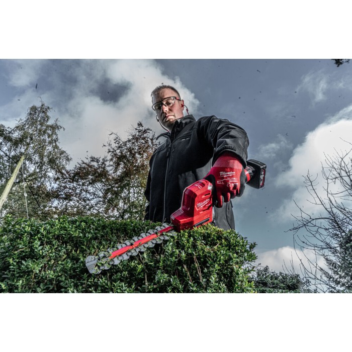 Кущоріз акумуляторний безщітковий MILWAUKEE, M12 FHT20-402, лезо 20см (зарядний пристрій С12 С, 2 акумулятори М12 В4 4Аг, картон Кущоріз акумуляторний безщітковий MILWAUKEE, M12 FHT20-402, лезо 20см (зарядний пристрій С12 С, 2 акумулятори М12 В4 4Аг, картон