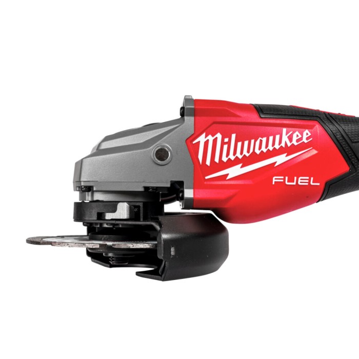 Шліфмашина кутова - болгарка акумуляторна безщіткова MILWAUKEE, M18 FHSAG125XB2-802X, 1800Вт діаметр 125мм (зарядний пристрій M1 Шліфмашина кутова - болгарка акумуляторна безщіткова MILWAUKEE, M18 FHSAG125XB2-802X, 1800Вт діаметр 125мм (зарядний пристрій M1