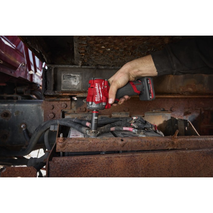 Гайковерт акумуляторний безщітковий 3/8'' MILWAUKEE, M12 FCIWF38G3-502X, 745Нм, з кільцем (зарядний пристрій С12 С, 2 акумулятор Гайковерт акумуляторний безщітковий 3/8'' MILWAUKEE, M12 FCIWF38G3-502X, 745Нм, з кільцем (зарядний пристрій С12 С, 2 акумулятор