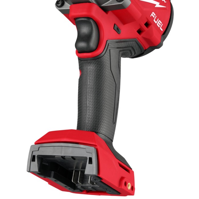 Гайковерт акумуляторний безщітковий 1/2'' MILWAUKEE, M18 FHIW2F12-0, 2034Нм, з кільцем (каркас, картонне пакування) Гайковерт акумуляторний безщітковий 1/2'' MILWAUKEE, M18 FHIW2F12-0, 2034Нм, з кільцем (каркас, картонне пакування)