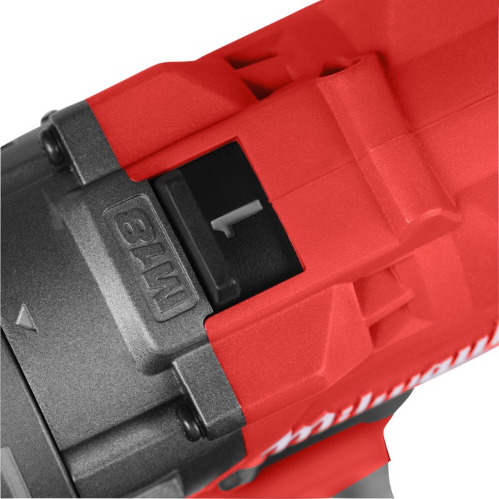 Дриль-шуруповерт акумуляторний безщітковий MILWAUKEE M18 FDD3-0, 158Нм (каркас, кліпса для ременя, бічна рукоять, картонна упако Дриль-шуруповерт акумуляторний безщітковий MILWAUKEE M18 FDD3-0, 158Нм (каркас, кліпса для ременя, бічна рукоять, картонна упако